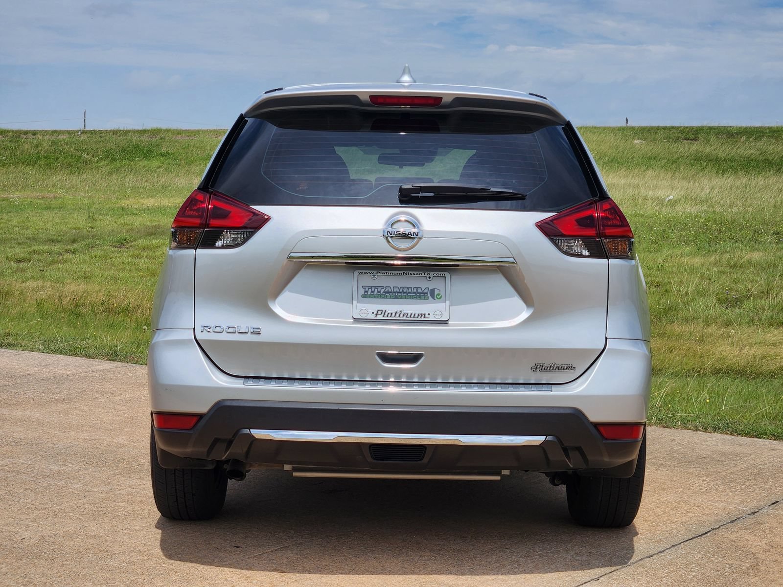 Used 2019 Nissan Rogue S FWD image 8