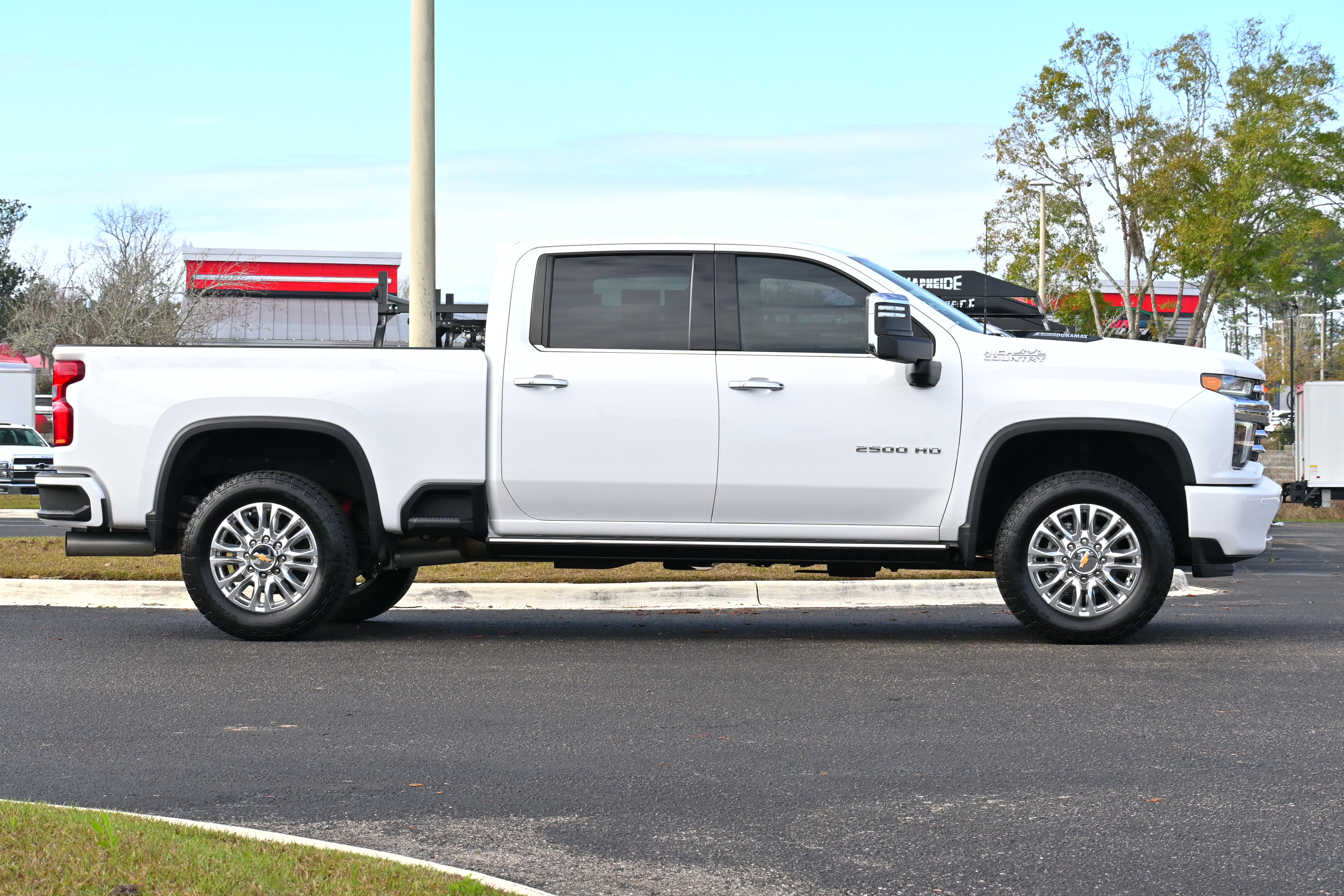 Used 2023 Chevrolet Silverado 2500 High Country w/ Z71 Off-Road Package image 7