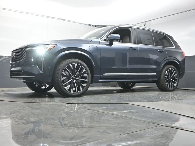 New 2026 Volvo XC90 T8 Plus w/ Protection Package Premier image 36