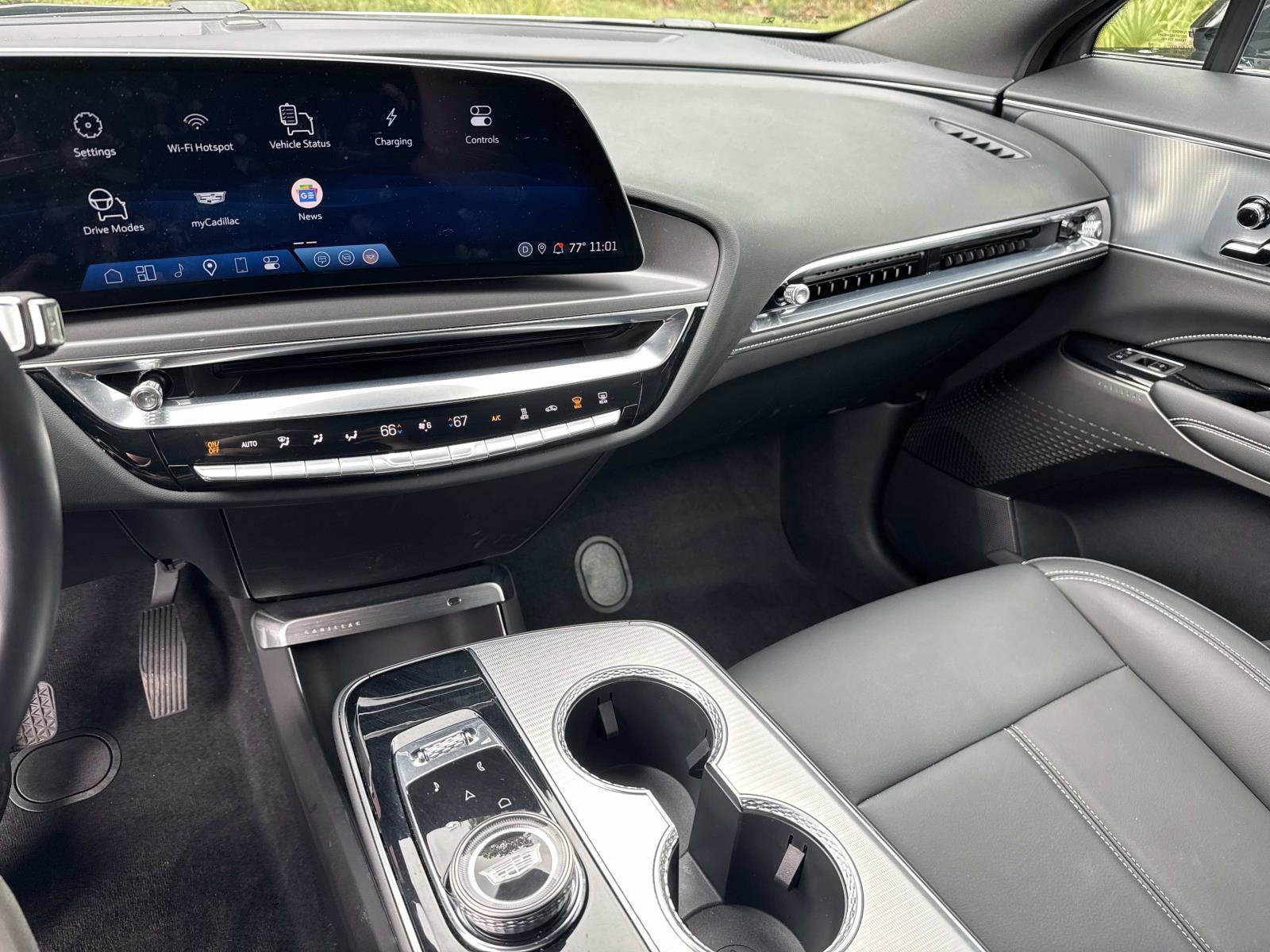 Used 2024 Cadillac Lyriq Tech w/ Driver Assist Package RWD image 23
