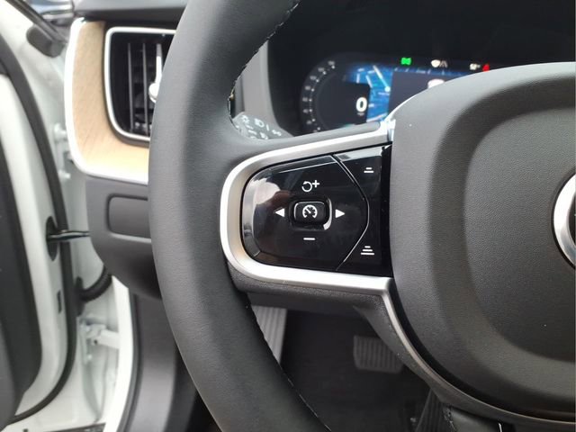 New 2026 Volvo XC60 B5 Core w/ Climate Package image 17