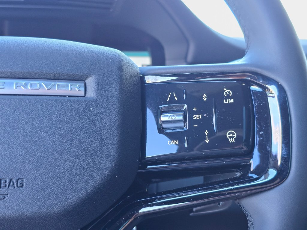 Used 2024 Land Rover Range Rover Evoque Dynamic SE AWD/4WD image 21