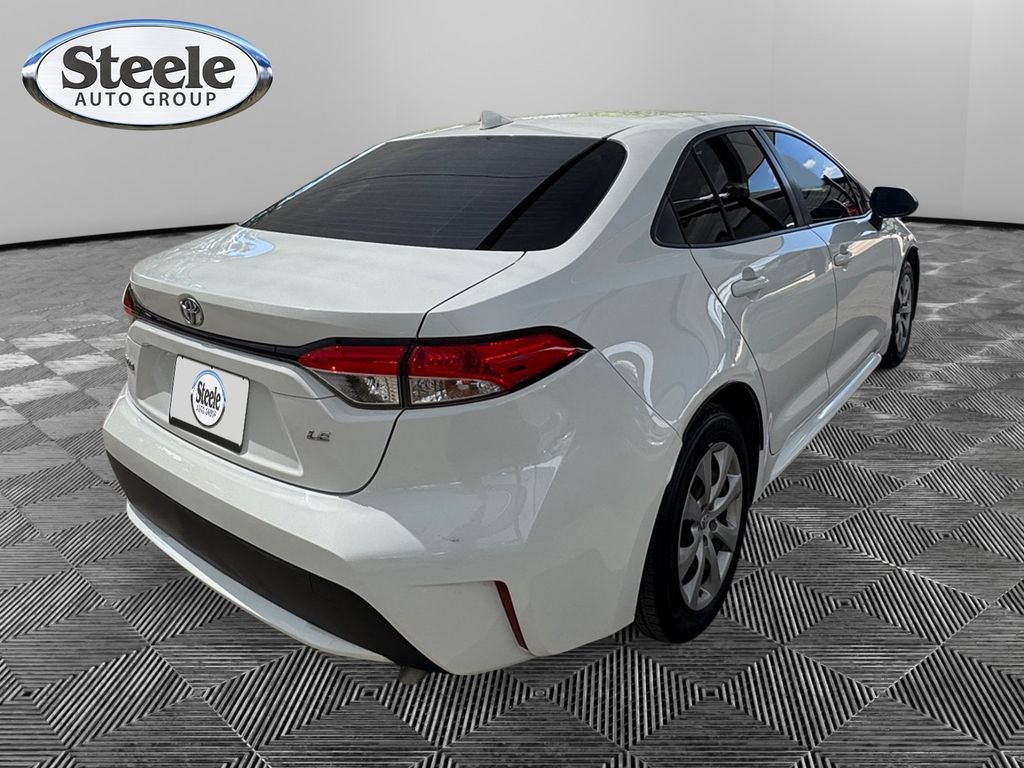 Used 2021 Toyota Corolla LE FWD image 5