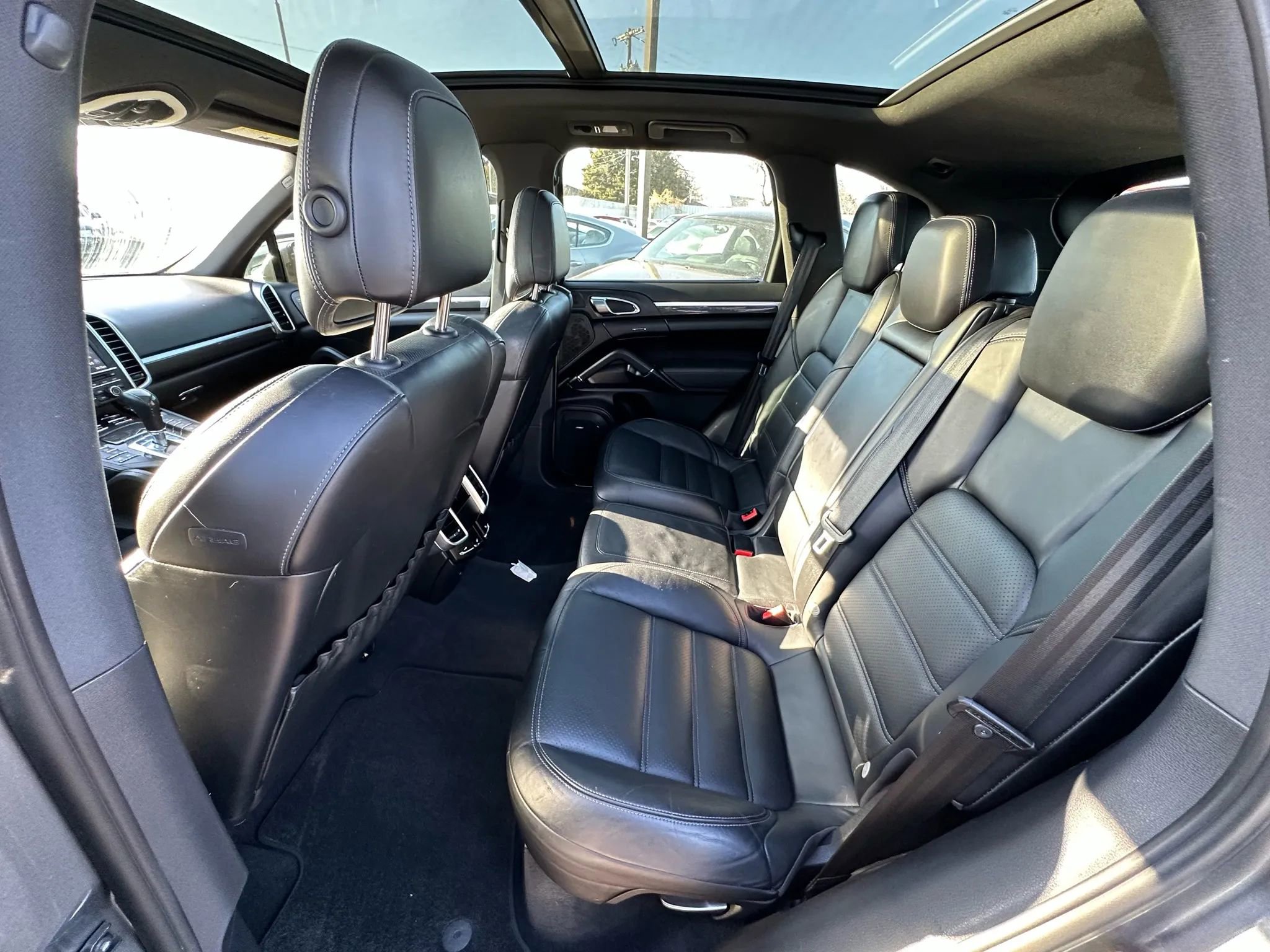 Used 2011 Porsche Cayenne S AWD/4WD image 17