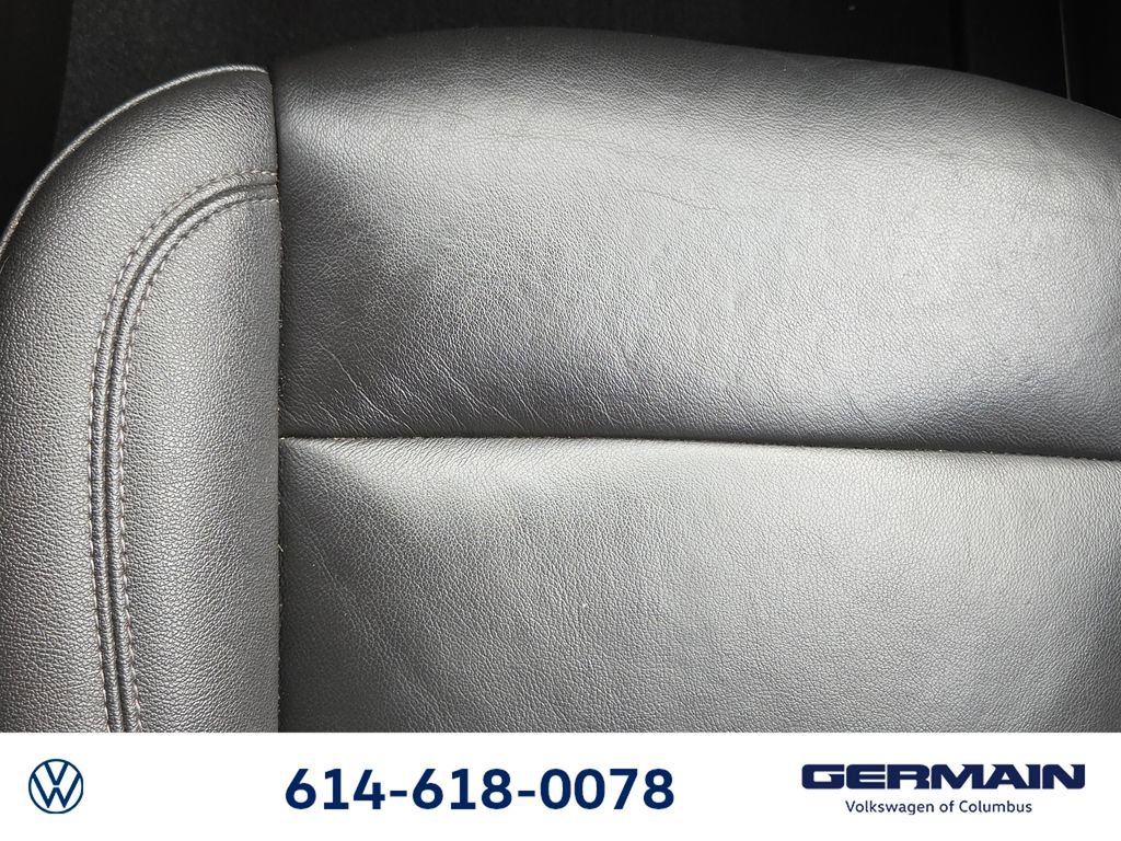 Used 2023 Chevrolet Suburban Z71 w/ Luxury Package AWD/4WD image 34