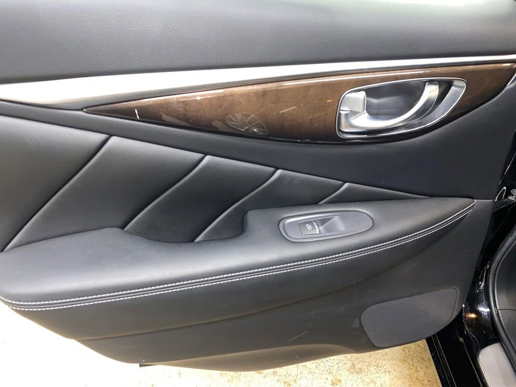 Used 2016 INFINITI Q50 3.0t Premium w/ Driver Assistance Package image 30