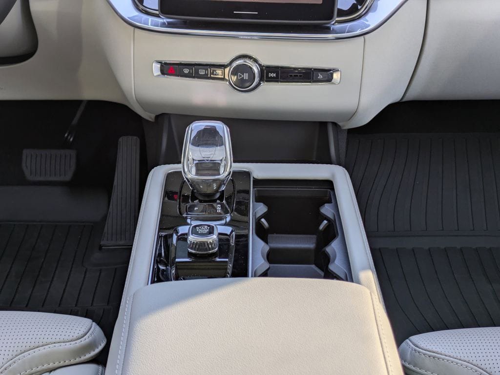 New 2026 Volvo XC90 T8 Ultra w/ Lounge Package image 26