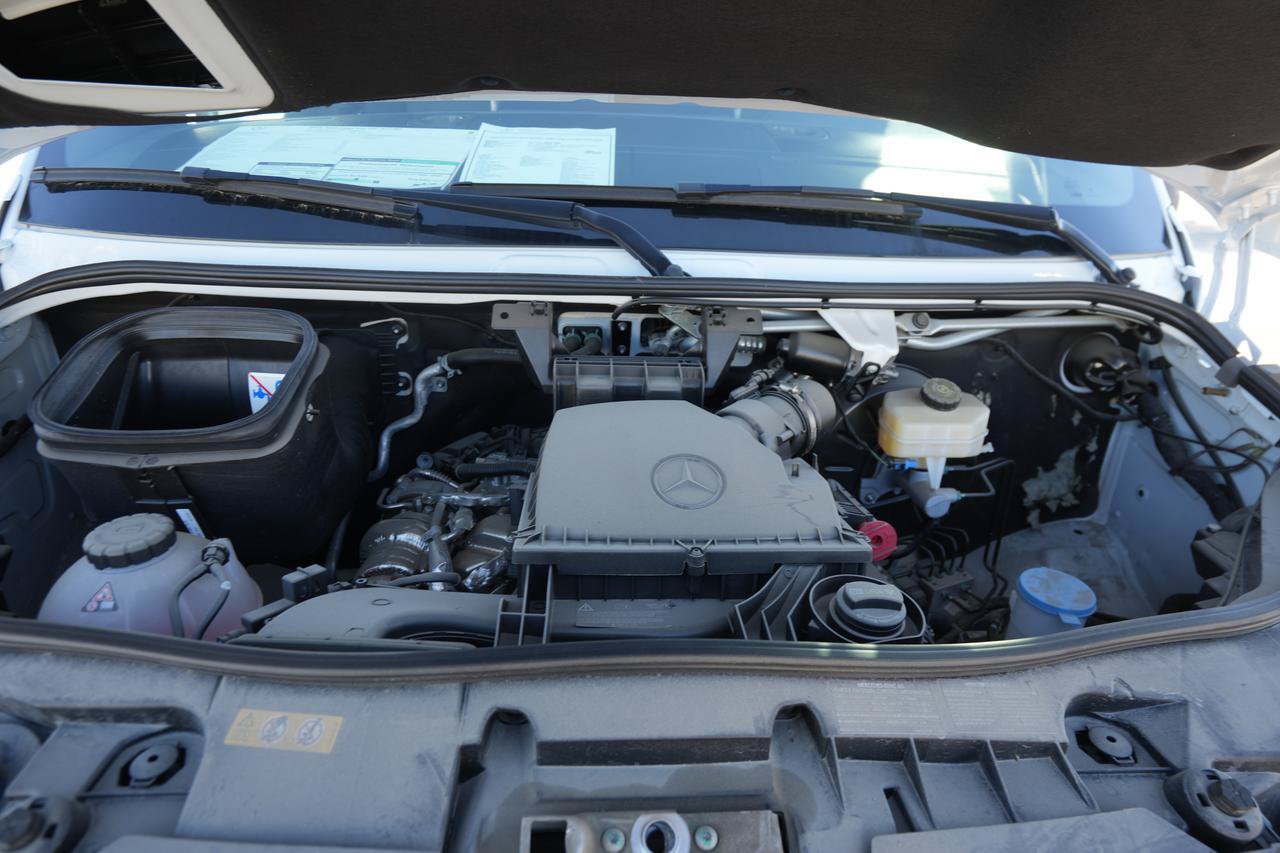Used 2024 Mercedes-Benz Sprinter 2500 image 24