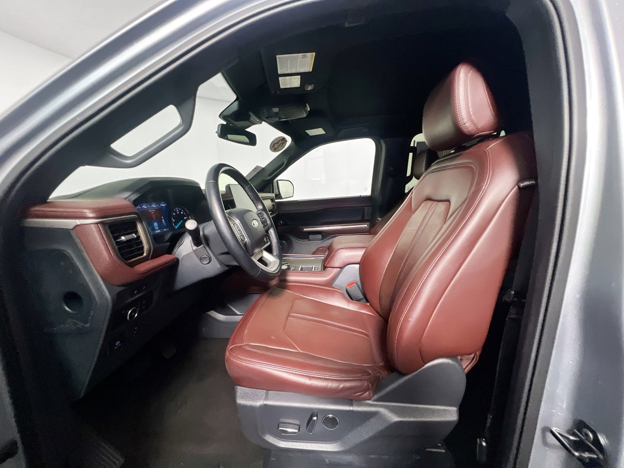 Used 2023 Ford Expedition Limited RWD image 14