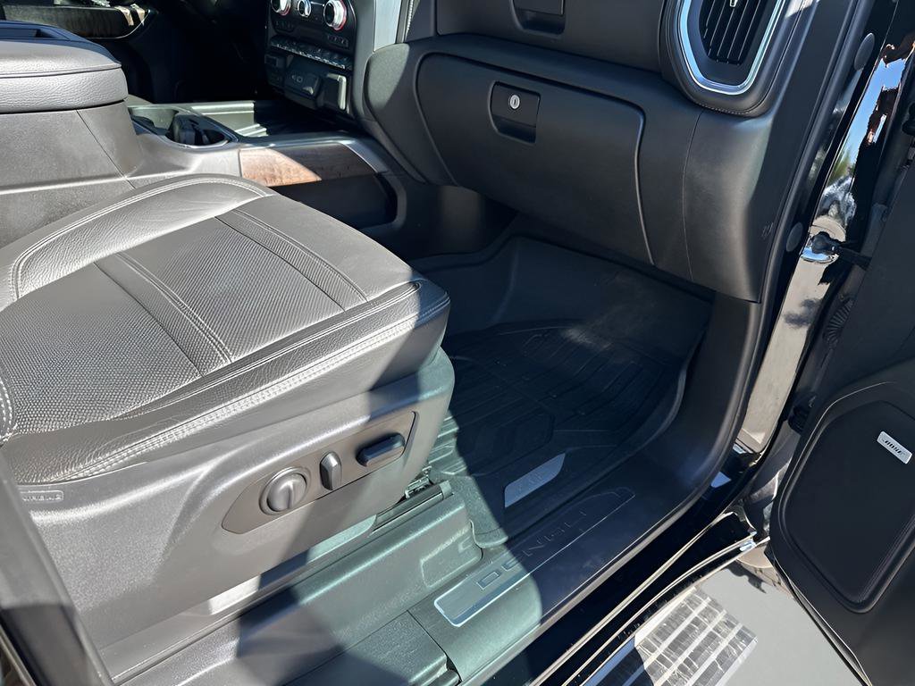 Used 2021 GMC Sierra 2500 Denali w/ Denali Ultimate Package image 16