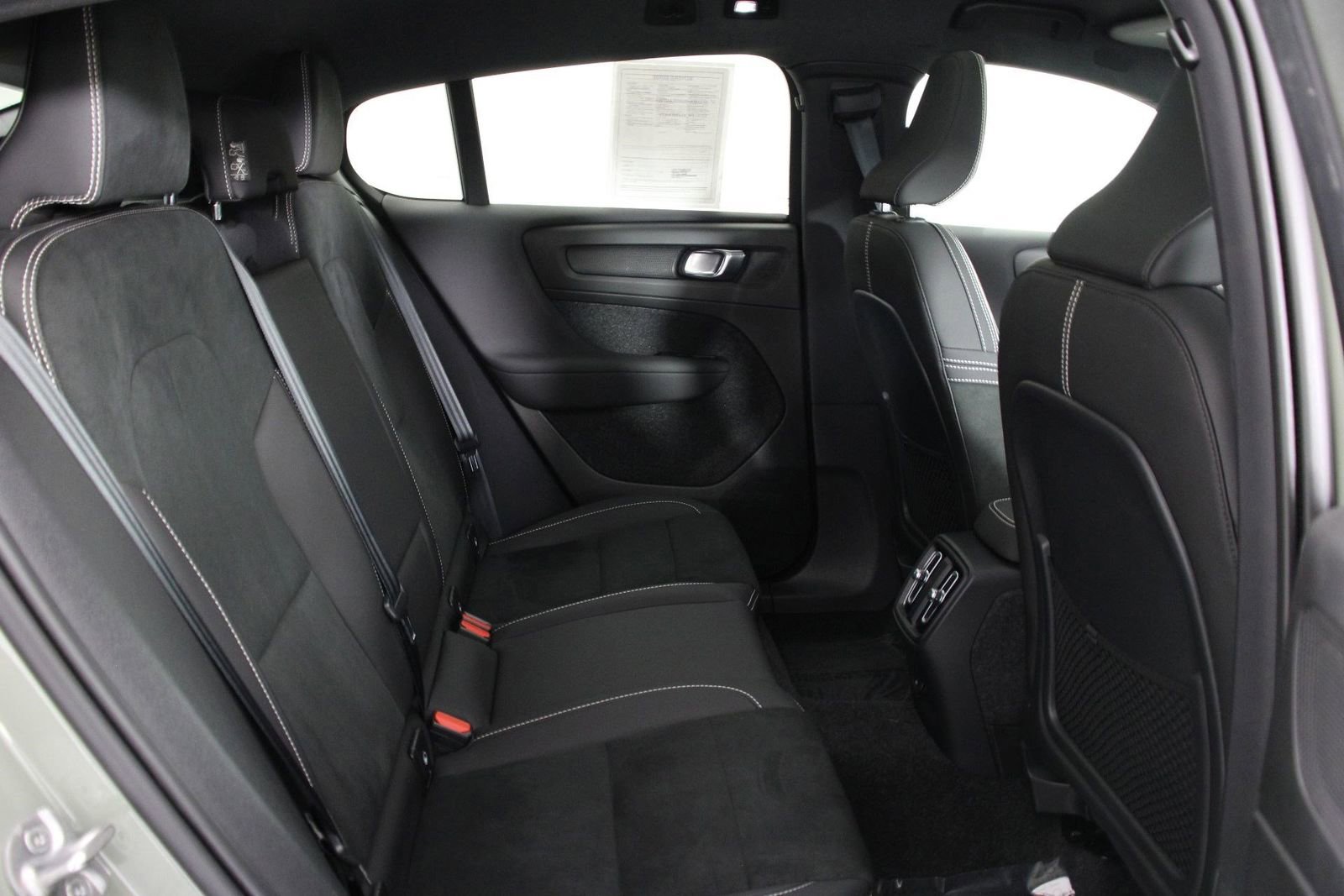 Used 2023 Volvo C40 P8 Recharge Plus AWD/4WD image 28