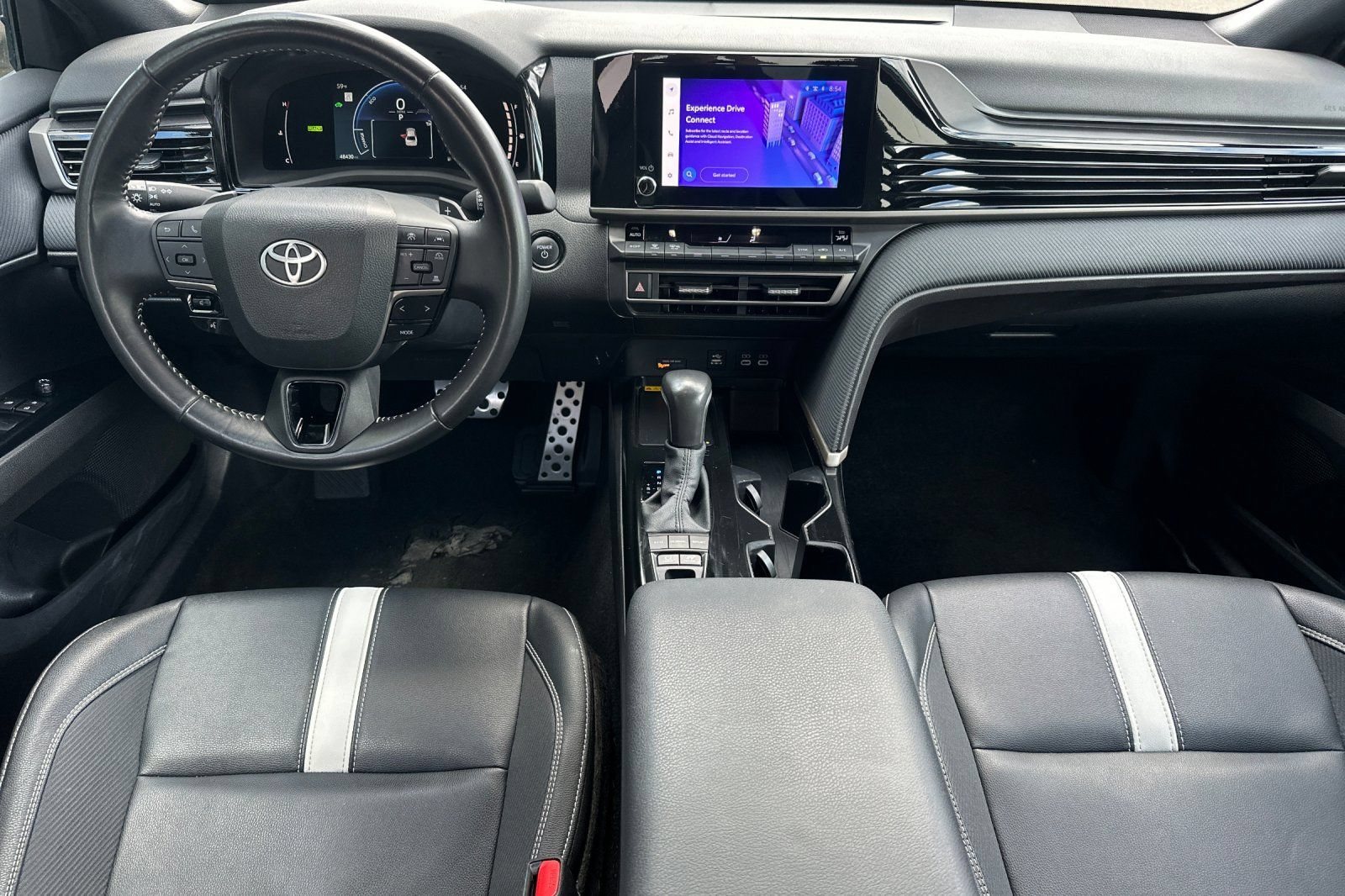 Used 2025 Toyota Camry SE FWD image 15