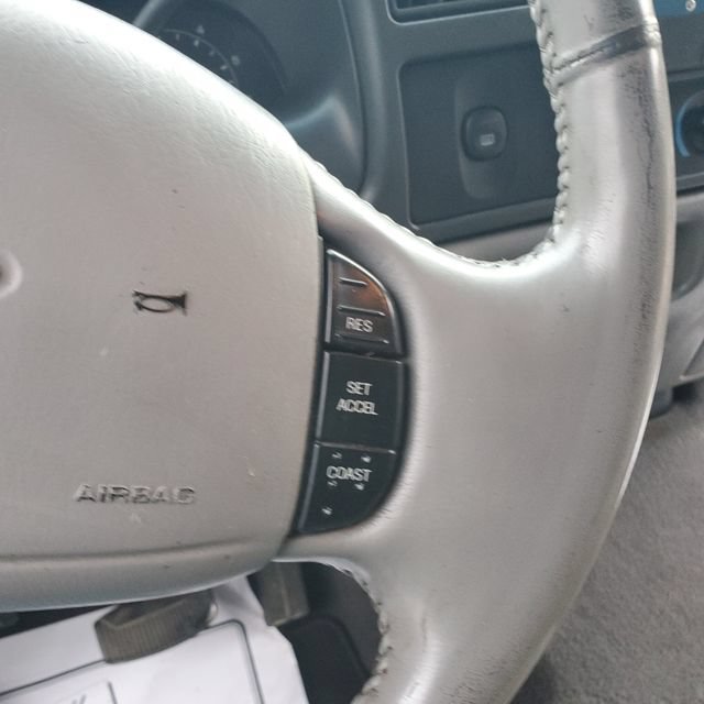 Used 2001 Ford Excursion XLT RWD image 27