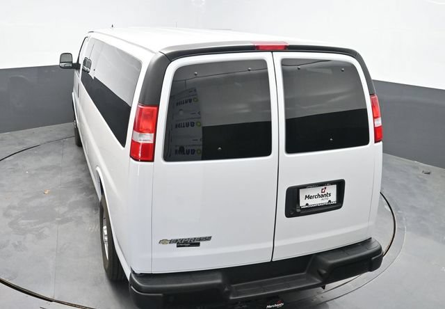 Used 2024 Chevrolet Express 3500 LS RWD image 28