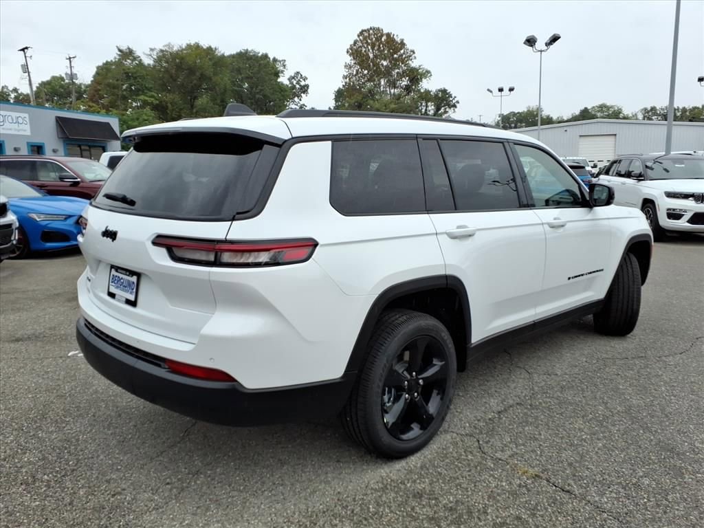 New 2025 Jeep Grand Cherokee L Altitude image 4