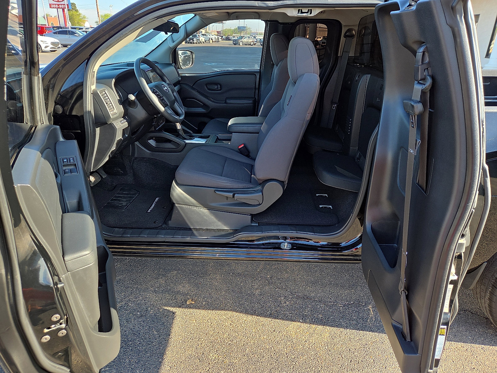 Used 2022 Nissan Frontier S w/ Technology Package image 9