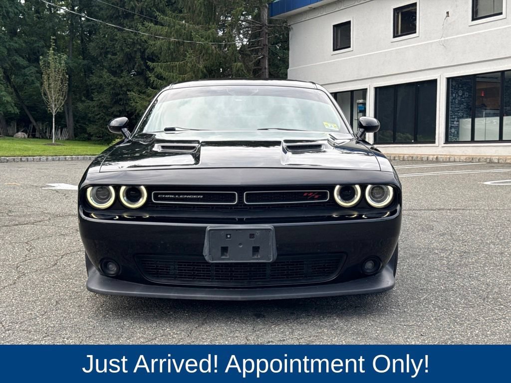 Used 2015 Dodge Challenger R/T Scat Pack w/ Leather Interior Group RWD image 2