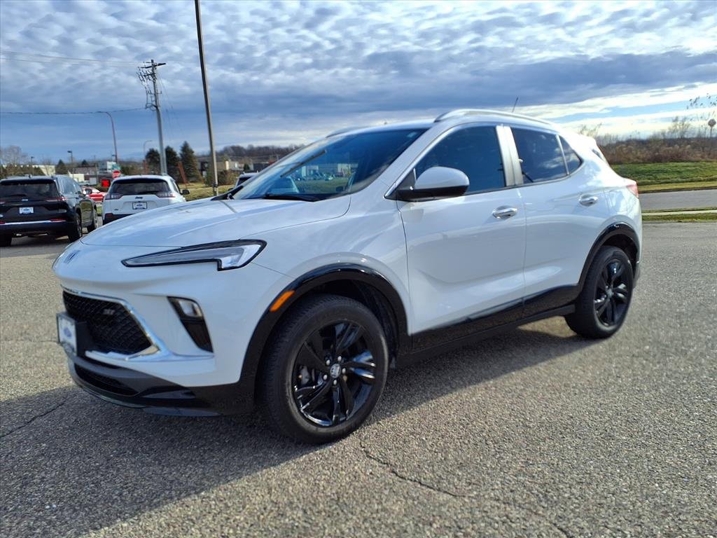 Used 2024 Buick Encore GX Sport Touring image 8