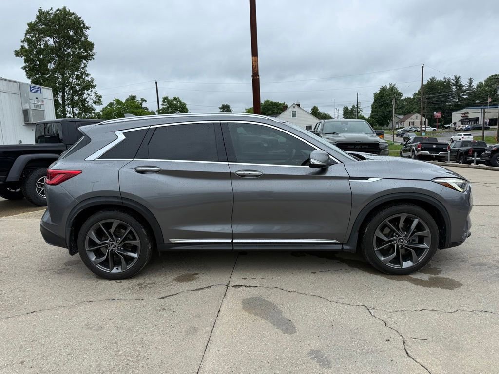 Used 2019 INFINITI QX50 Essential w/ Sensory Package AWD/4WD image 5