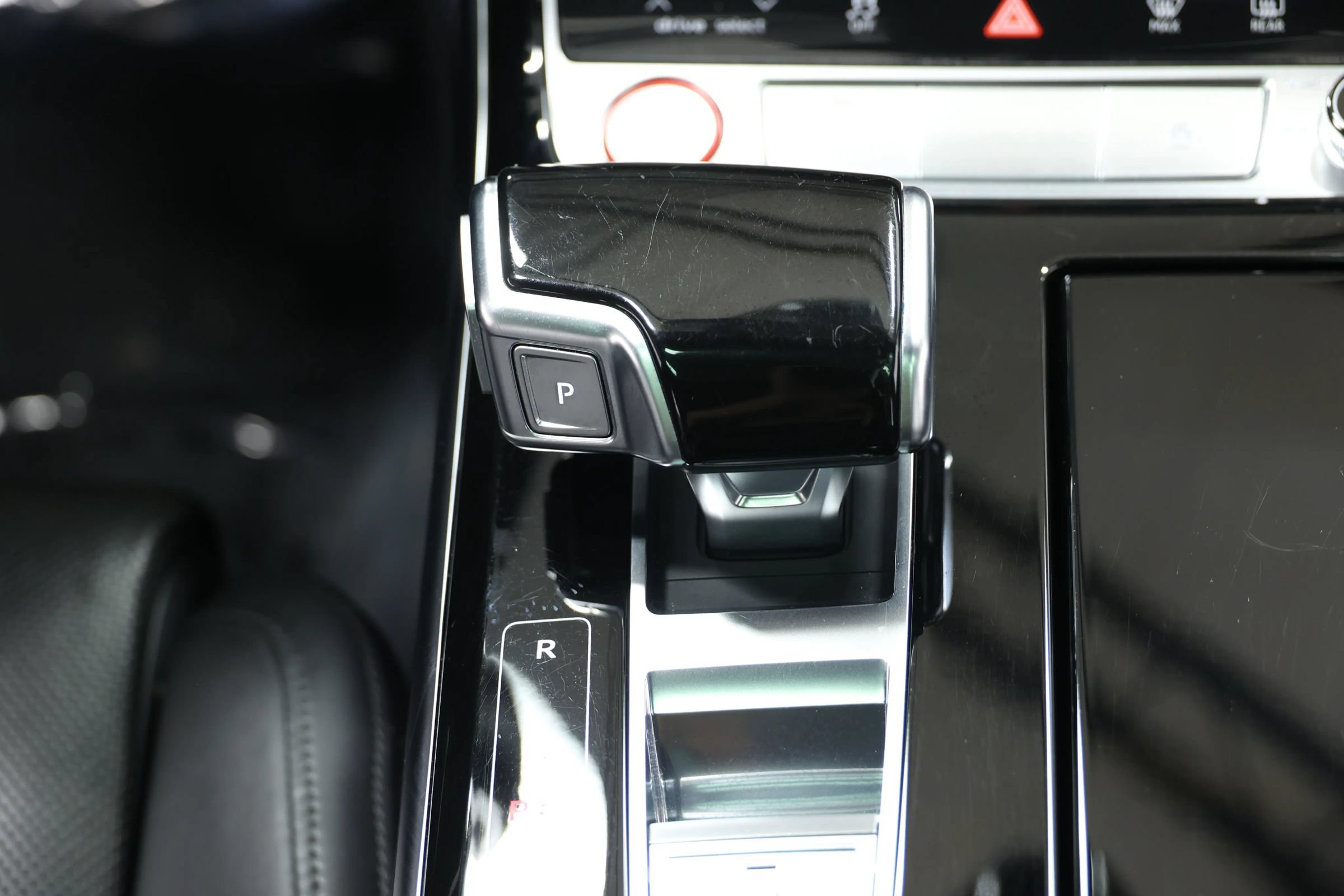 Used 2020 Audi S8 L w/ S8 Executive Package AWD/4WD image 34