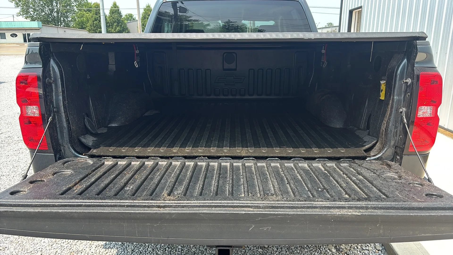 Used 2018 Chevrolet Silverado 1500 LT w/ All Star Edition AWD/4WD image 5
