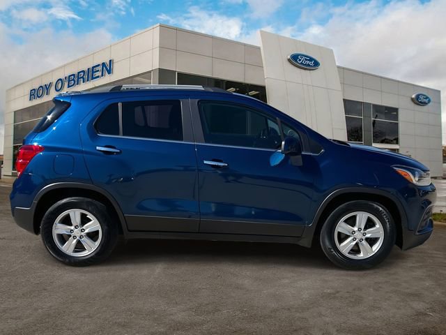 Used 2020 Chevrolet Trax LT w/ LT Convenience Package image 6
