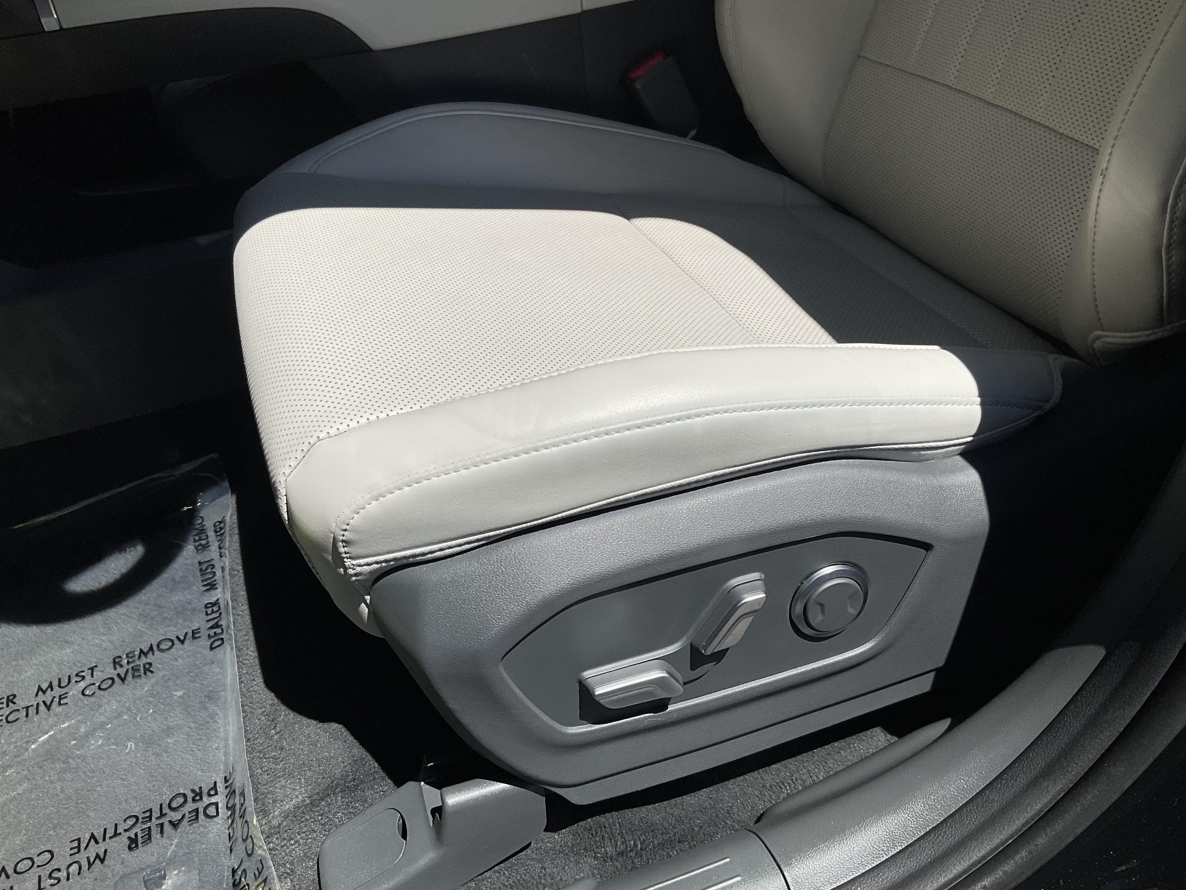Used 2025 Hyundai Santa Fe SEL AWD/4WD image 29
