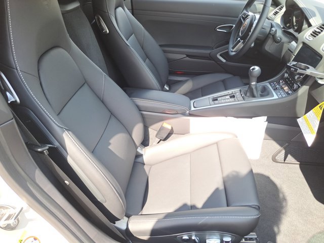 New 2025 Porsche 718 Boxster image 18