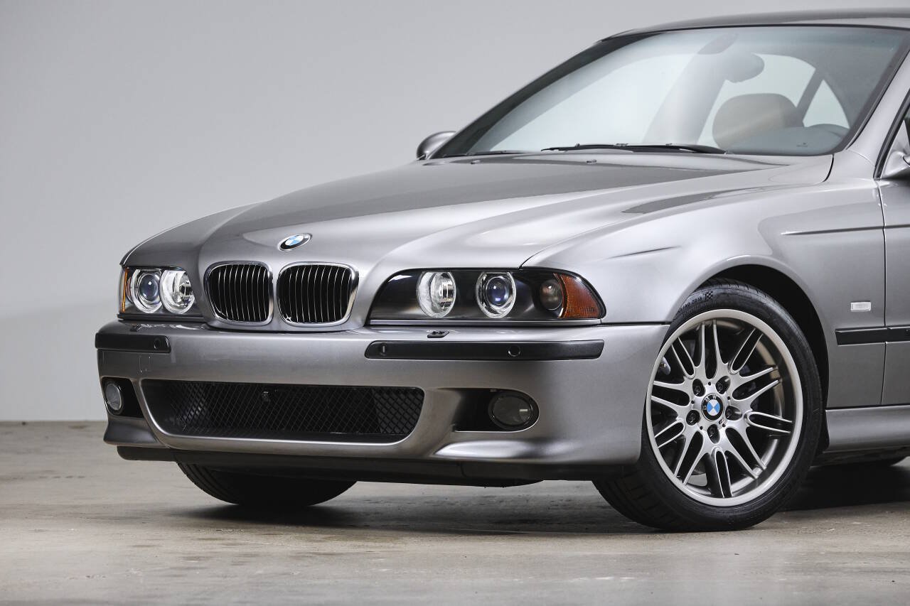 Used 2003 BMW M5 RWD image 13