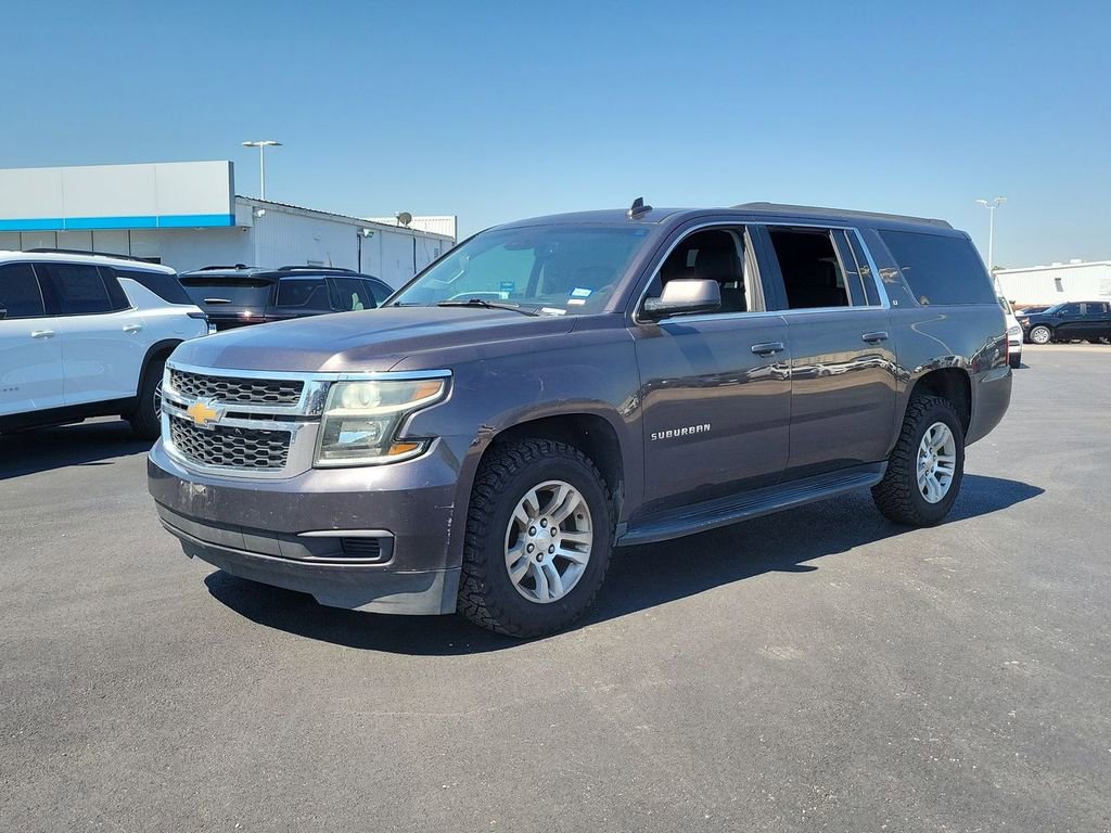 Used 2018 Chevrolet Suburban LT image 2