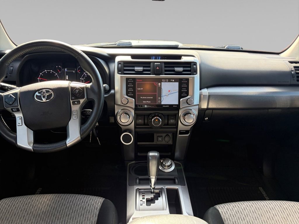 Used 2020 Toyota 4Runner SR5 AWD/4WD image 11