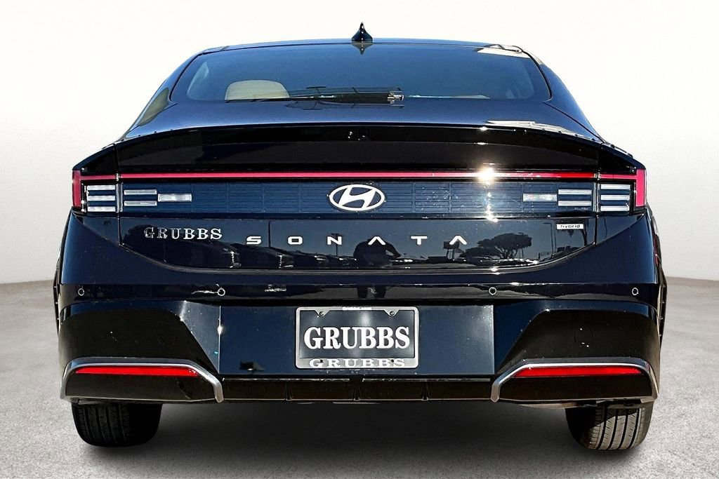 New 2025 Hyundai Sonata Limited image 7