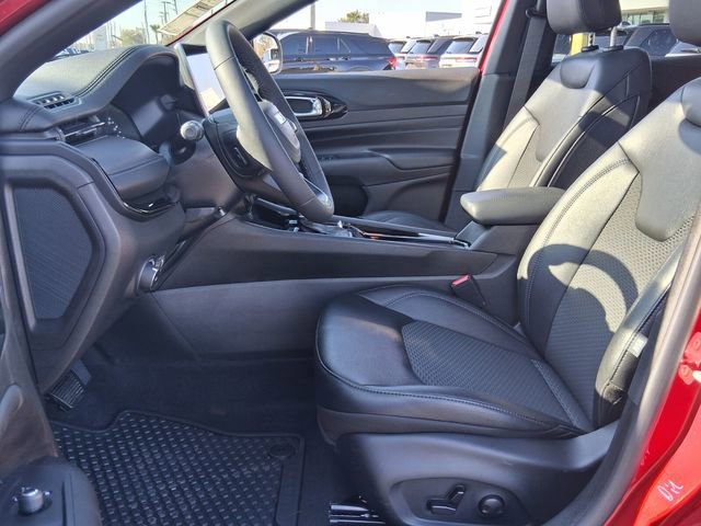 New 2025 Jeep Compass Latitude w/ Sun & Sound Group image 10