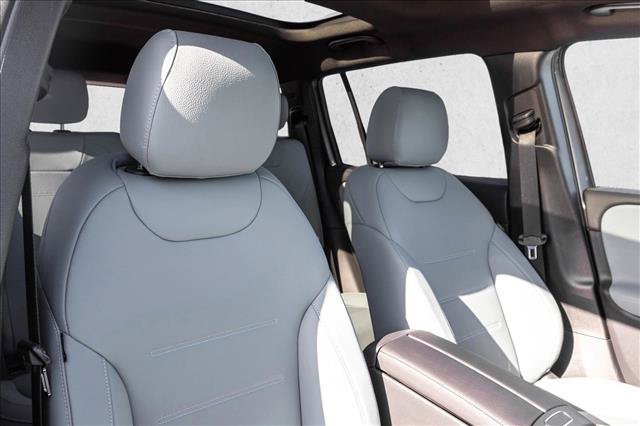 New 2026 Mercedes-Benz GLB 250 4MATIC image 30