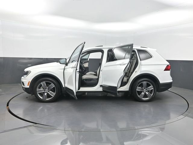 Used 2021 Volkswagen Tiguan SEL AWD/4WD image 39