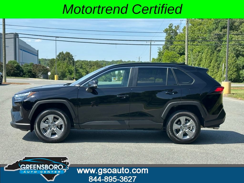 Used 2025 Toyota RAV4 XLE FWD image 3