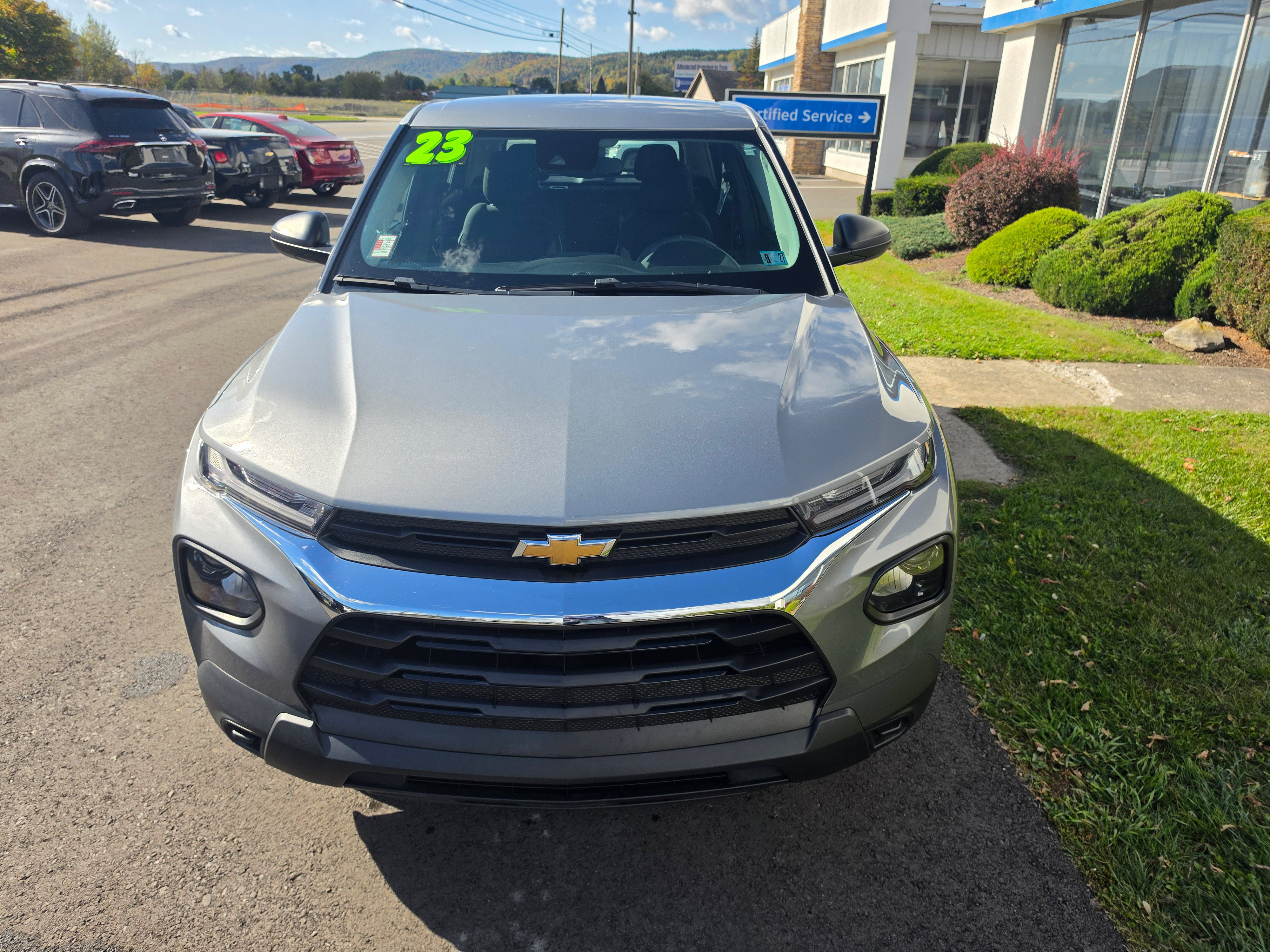 Used 2023 Chevrolet TrailBlazer LS FWD image 9