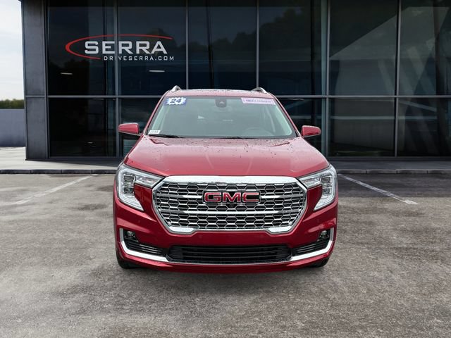 Used 2024 GMC Terrain Denali w/ Denali Premium Package AWD/4WD image 8