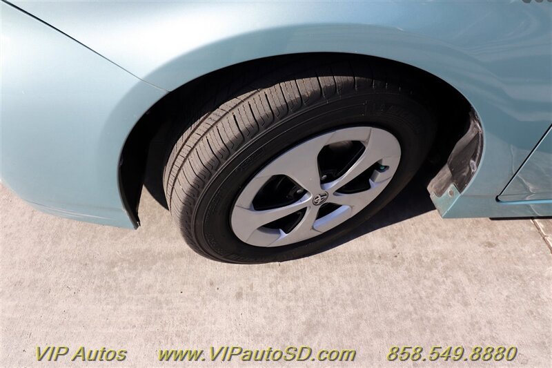 Used 2014 Toyota Prius Four w/ Solar Roof Package FWD image 35