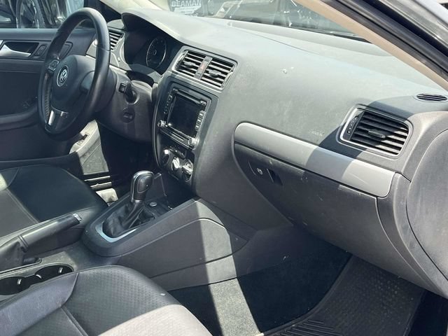 Used 2014 Volkswagen Jetta SE FWD image 23