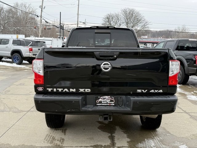 Used 2017 Nissan Titan SV image 14