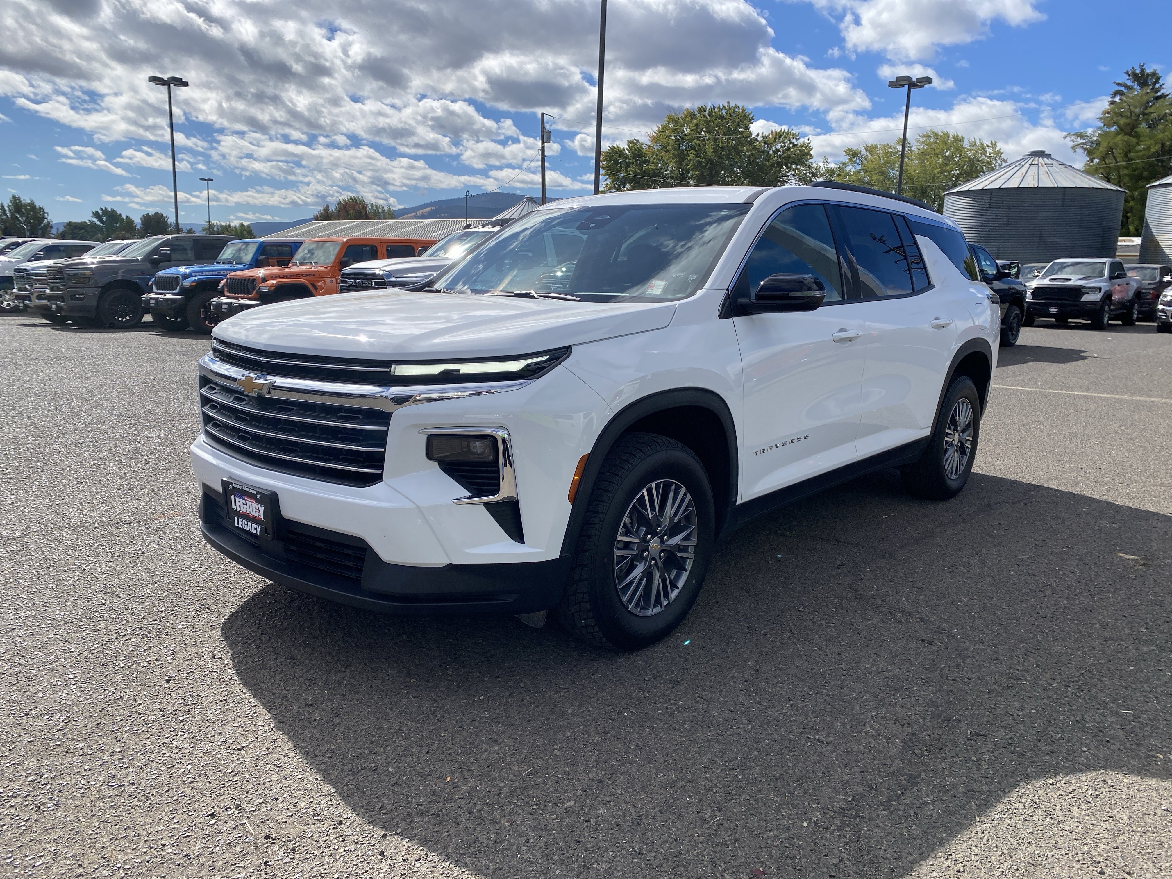 Used 2026 Chevrolet Traverse LT AWD/4WD image 7