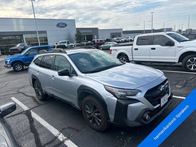 Used 2025 Subaru Outback Onyx Edition AWD/4WD image 3