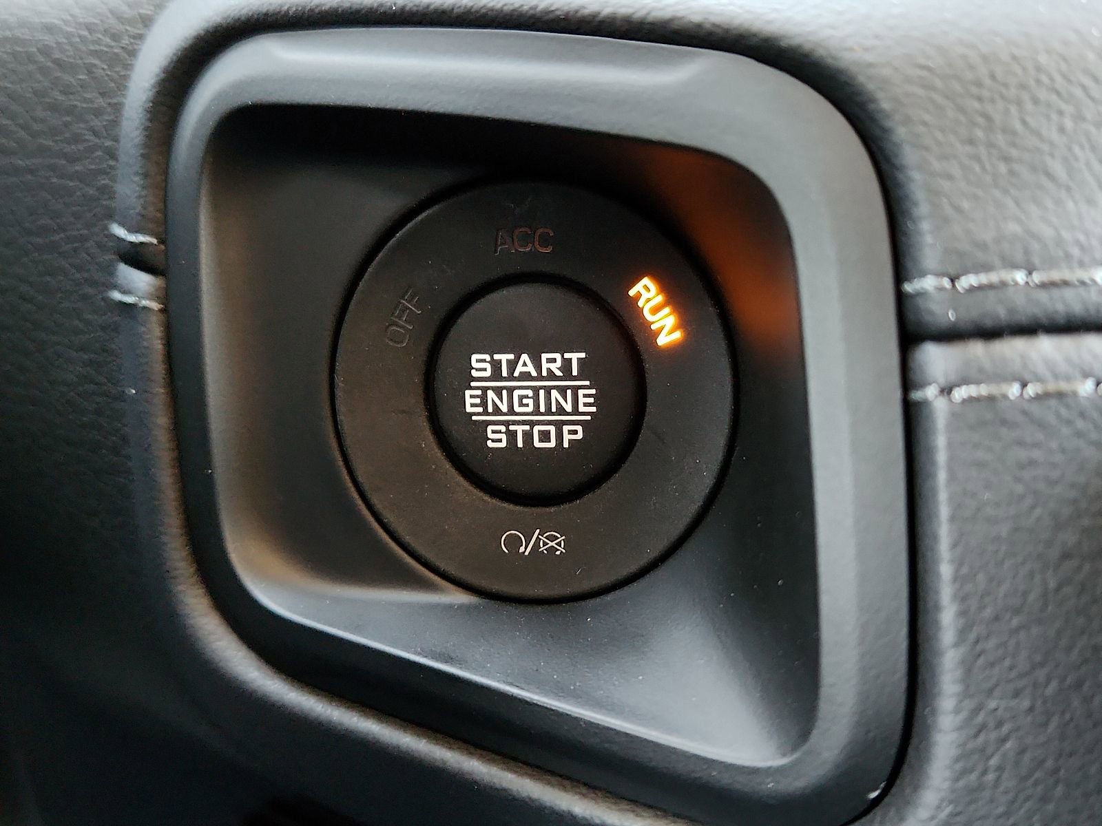 Used 2024 Jeep Wrangler Sahara image 18