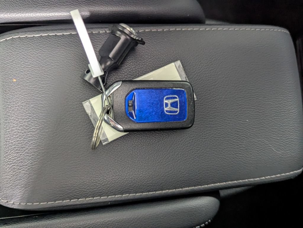 Used 2019 Honda Insight Touring image 27