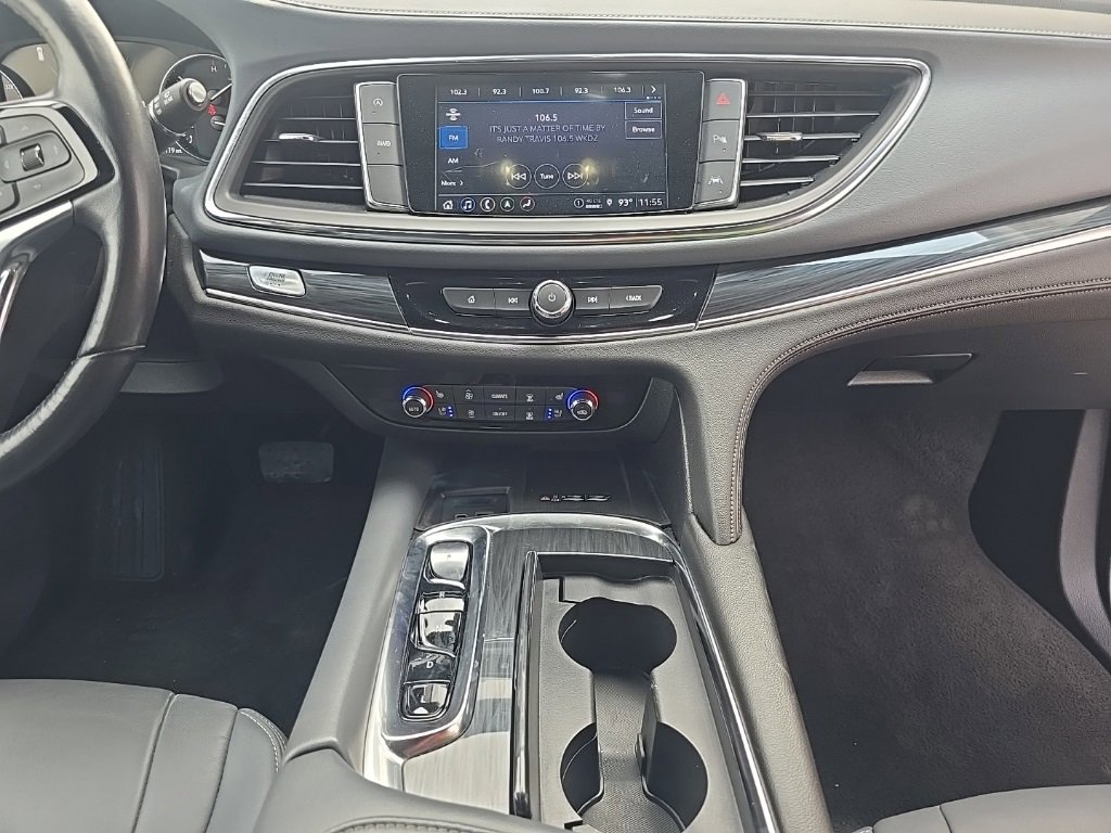 Used 2024 Buick Enclave Premium image 28