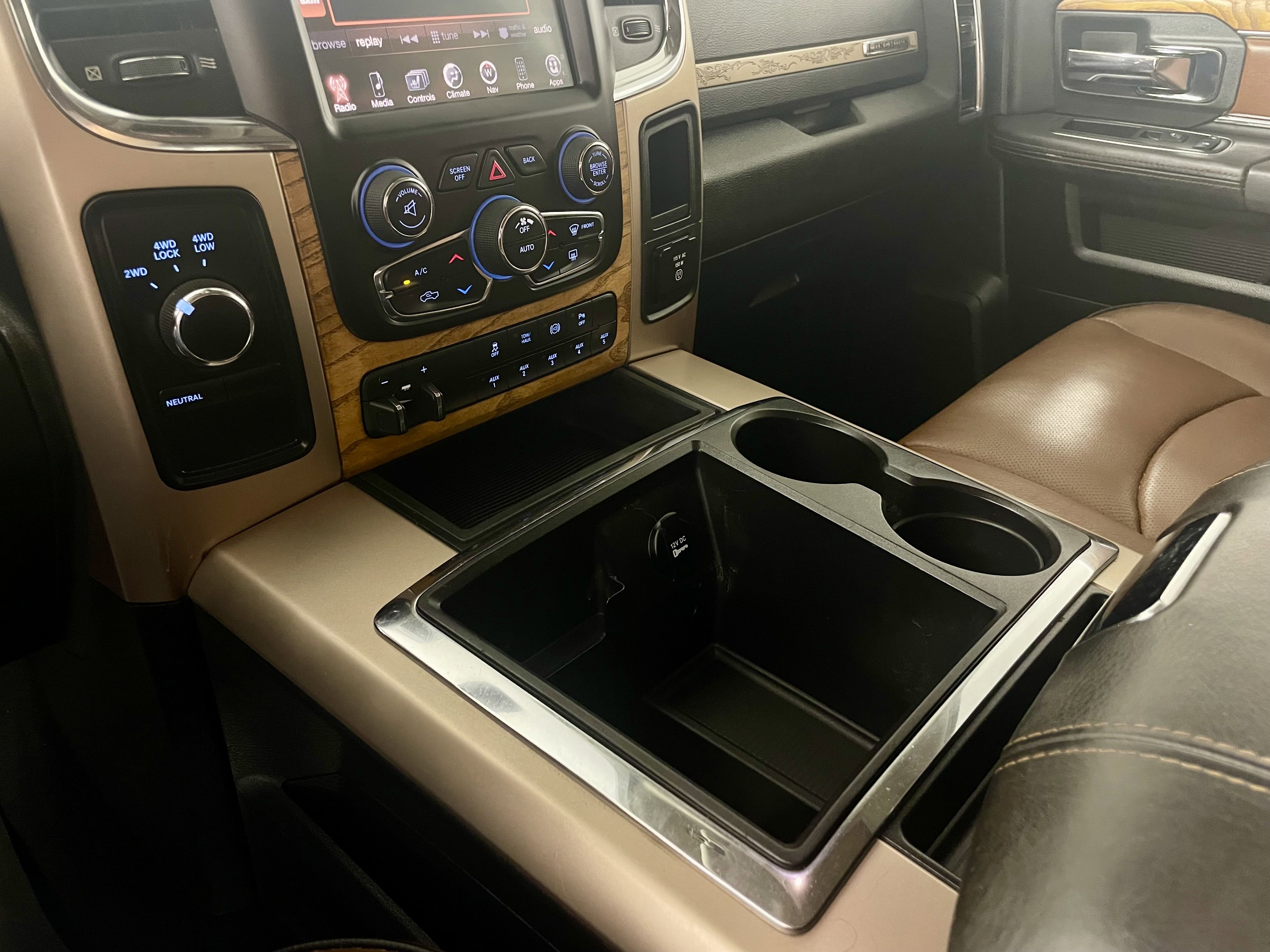 Used 2014 RAM 3500 Laramie Longhorn image 25