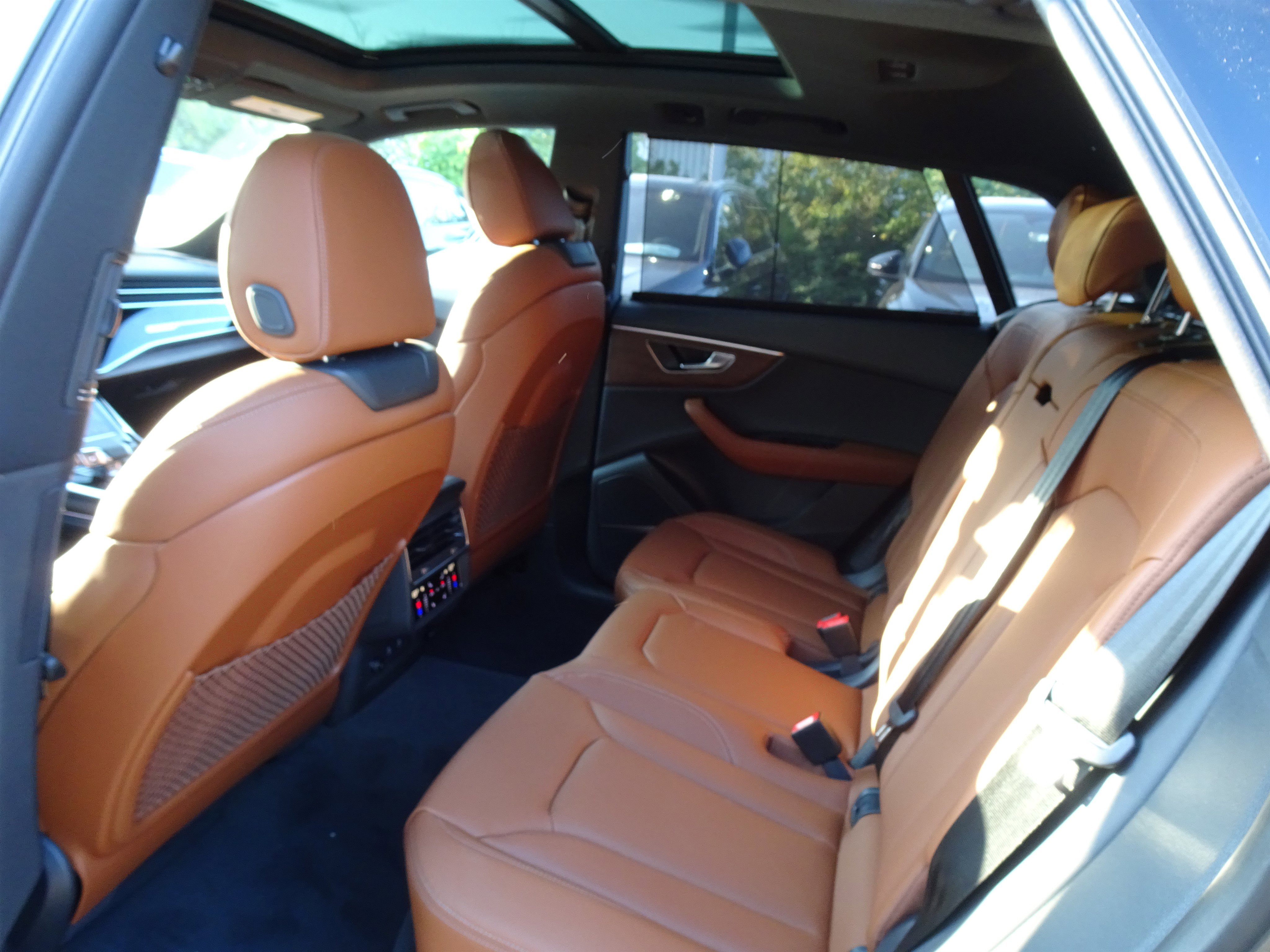 New 2026 Audi Q8 Prestige image 9