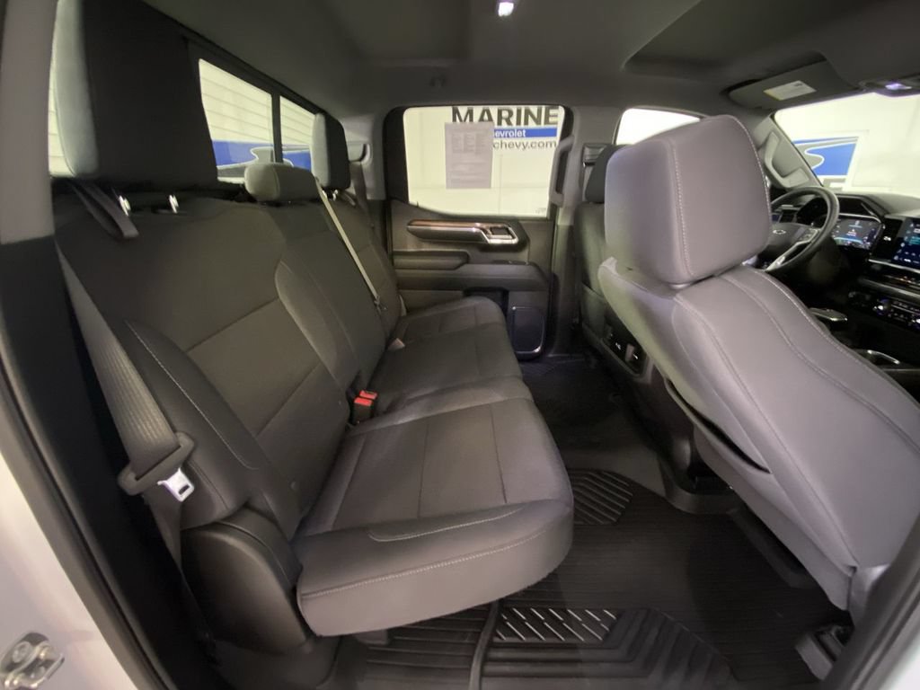 Used 2025 Chevrolet Silverado 1500 LT Trail Boss w/ Convenience Package II AWD/4WD image 33