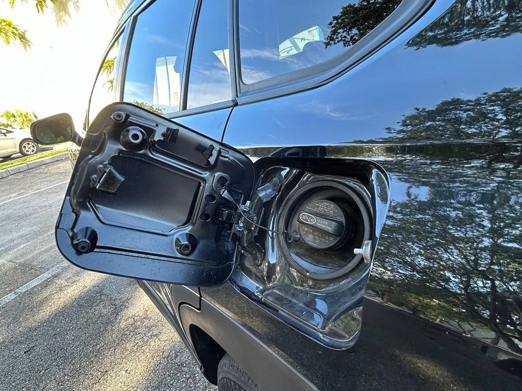 Used 2022 Toyota Corolla Cross XLE FWD image 37